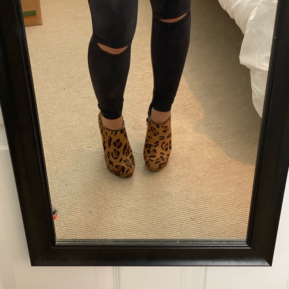 Steve Madden leopard platform ankle booties - Picture 7 of 7